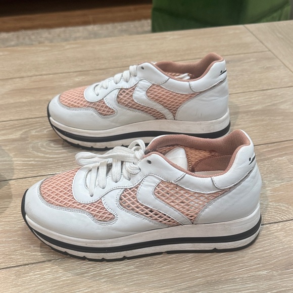 Voile Blanche White and Pink Sneakers - Picture 3 of 4